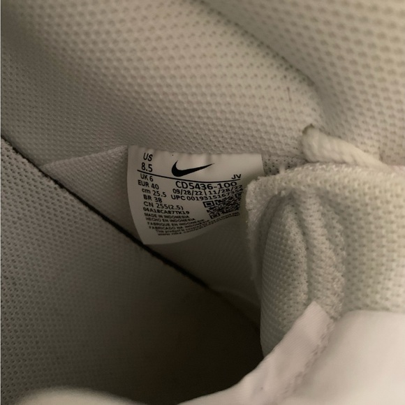 Nike All-White High-Top Sneakers - Picture 3 of 4